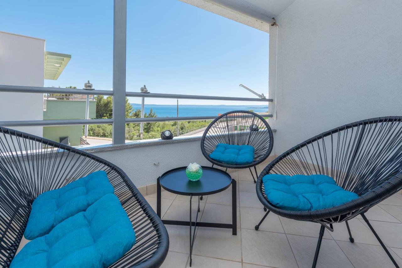 Deluxe 3 Bedroom Apartment With Sea View Baška Voda Dış mekan fotoğraf
